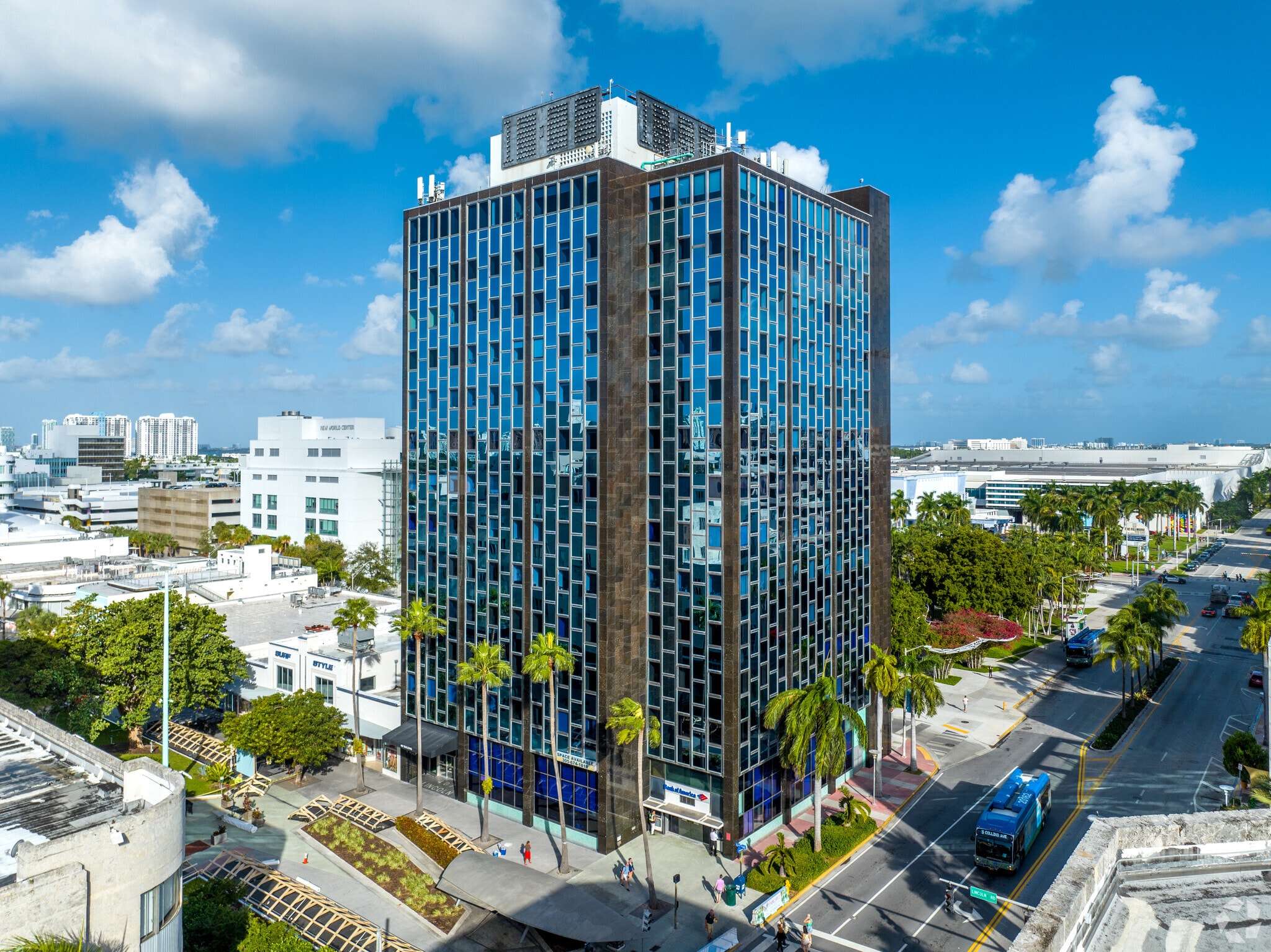 401-407 Lincoln Rd, Miami Beach, FL for lease Building Photo- Image 1 of 20