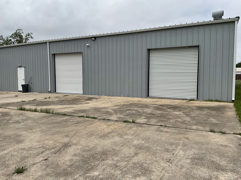 1307 W Main St, La Porte, TX à vendre - Photo du bâtiment - Image 2 de 24
