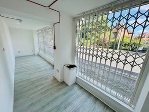 4 Bridge St, Hungerford for lease Interior Photo- Image 2 of 2