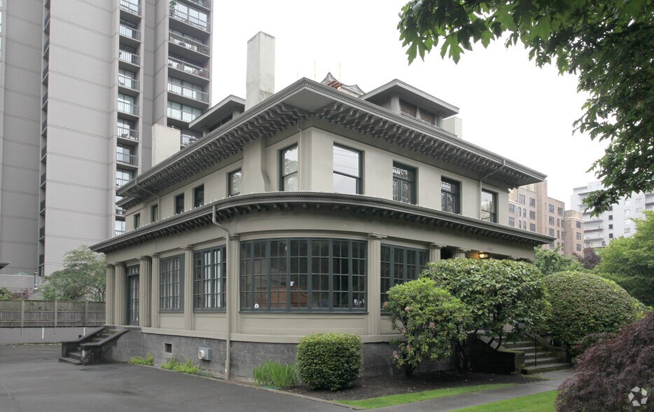 1117 Minor Ave, Seattle, WA à louer - Photo du bâtiment - Image 2 de 5