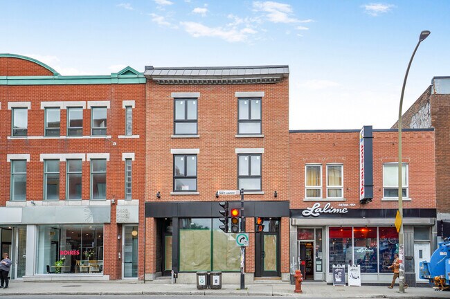 More details for 6430-6432 Boul Saint-Laurent, Montréal, QC - Retail for Lease