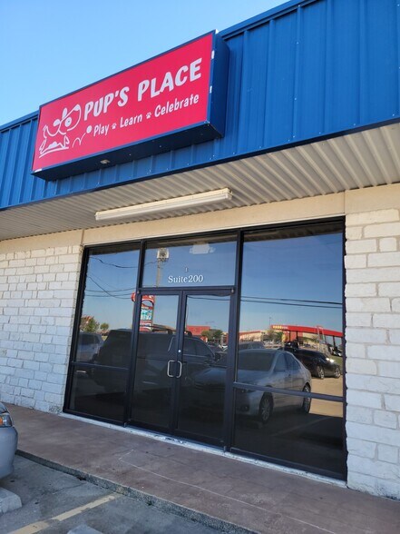 1300 W Stan Schlueter Loop, Killeen, TX à louer - Photo du bâtiment - Image 3 de 7