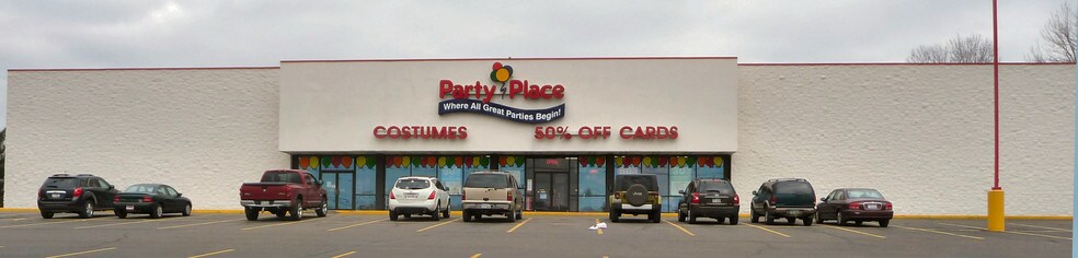 4530 Whipple Ave NW, Canton, OH for lease - Building Photo - Image 1 of 6