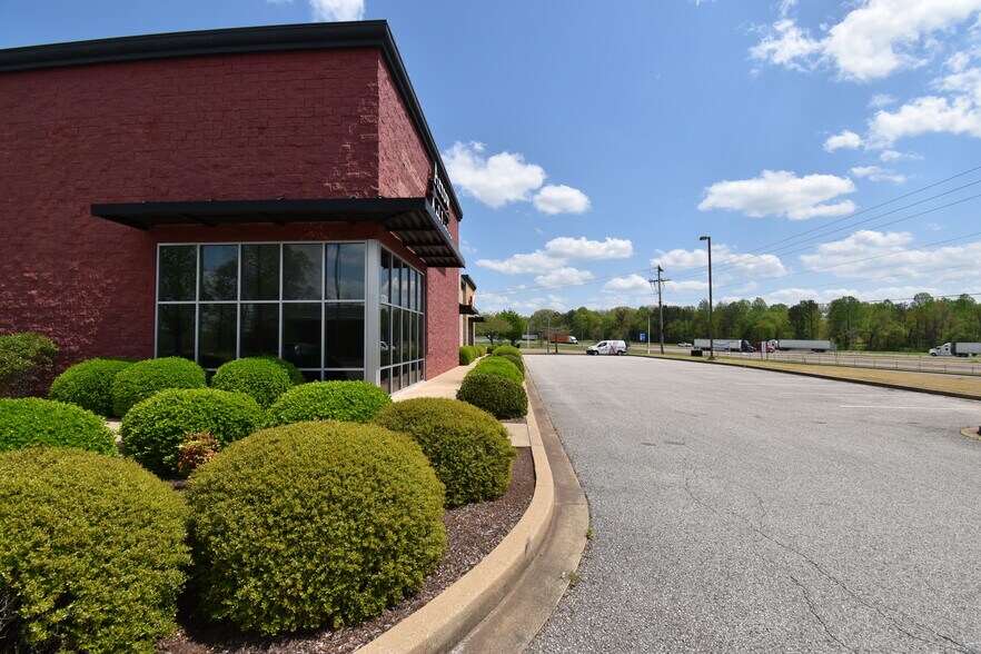 1721-1751 Vann Dr, Jackson, TN for lease - Building Photo - Image 3 of 30