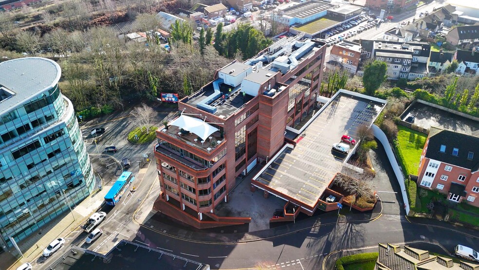 55-57 High St, Redhill for lease - Building Photo - Image 3 of 5