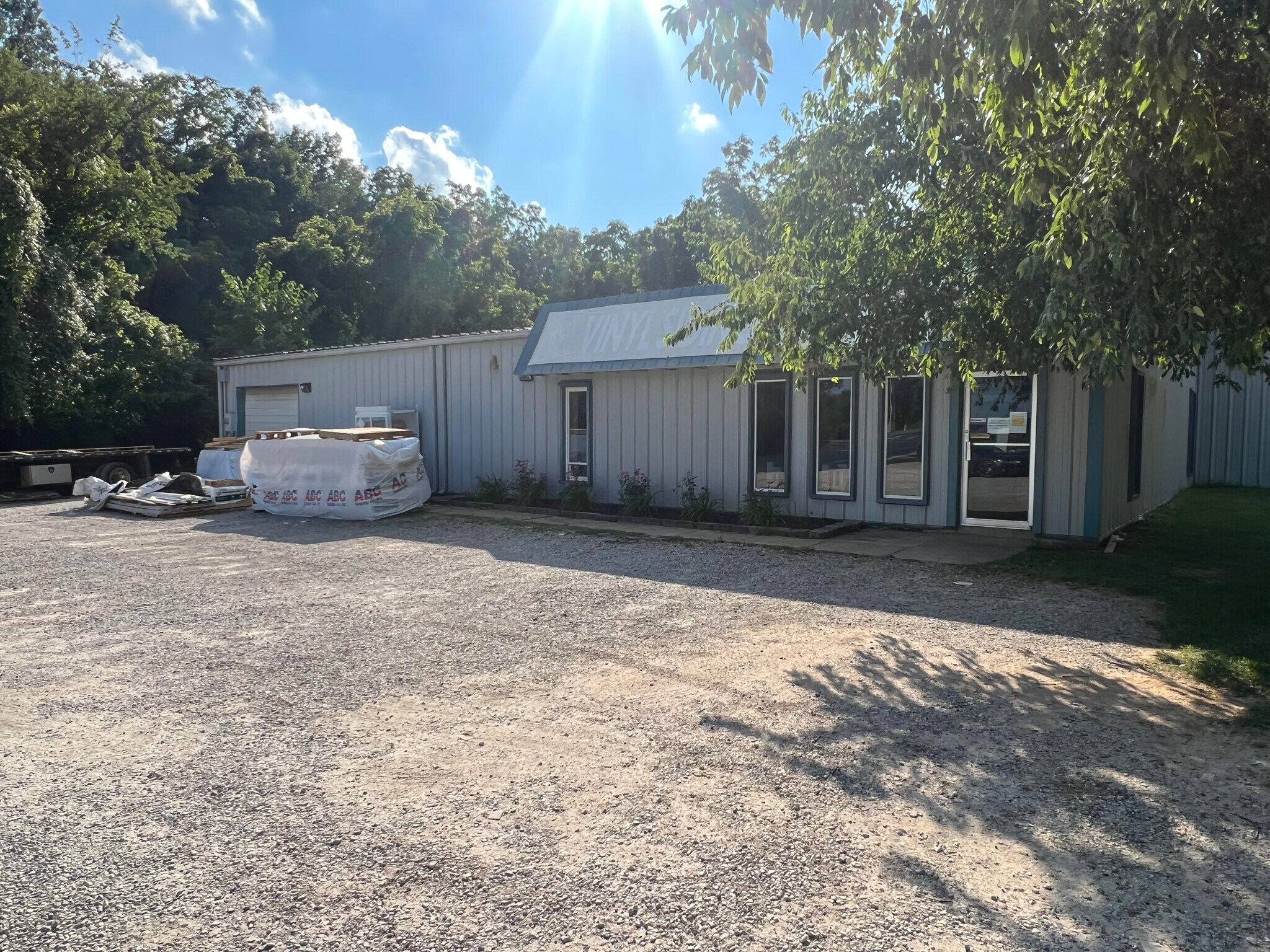 587 Lovers Ln, Bowling Green, KY à louer Photo du bâtiment- Image 1 de 11