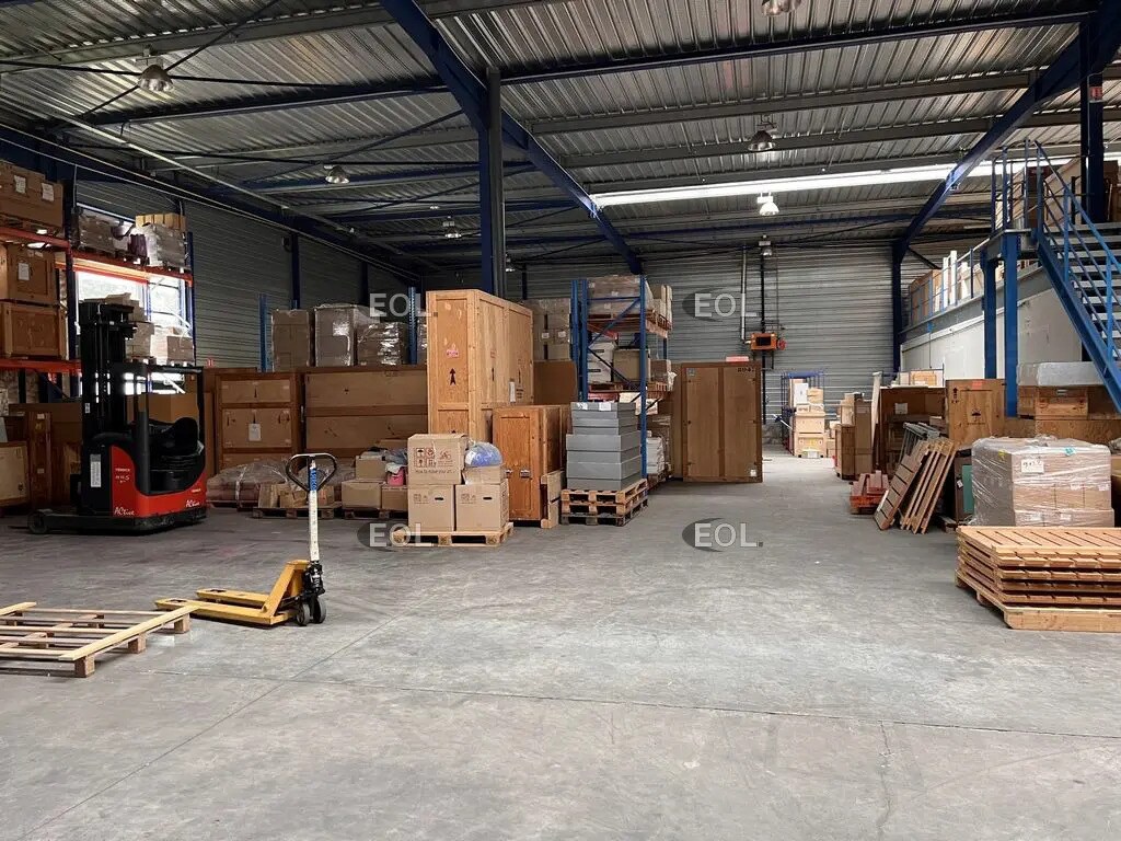 Industrial in Champcueil for lease Interior Photo- Image 1 of 21