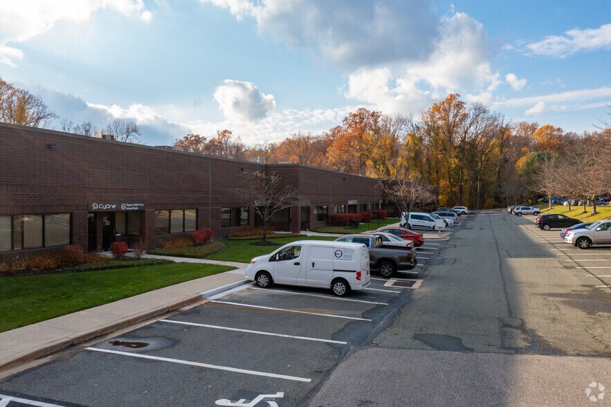 1200 Technology Dr, Aberdeen, MD à louer - Photo du bâtiment - Image 3 de 9