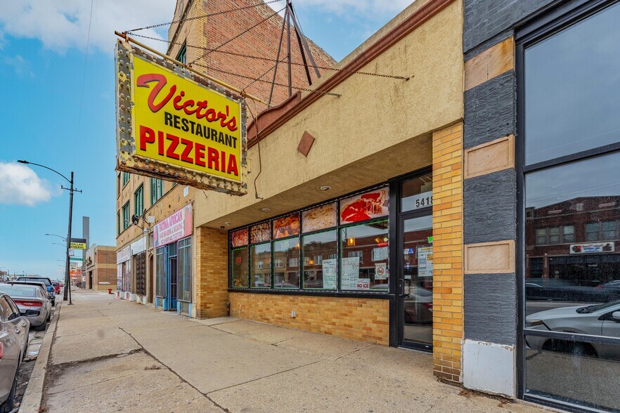 5418 W North Ave, Chicago, IL à vendre - Photo du bâtiment - Image 2 de 18