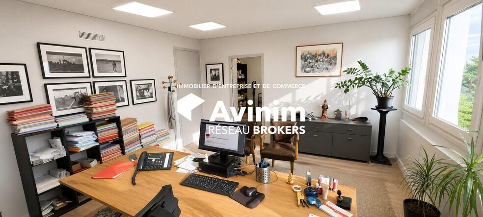 Office in Toulouse for lease - Interior Photo - Image 2 of 2