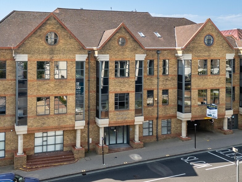 42-48 Victoria St, St Albans à louer - Photo du bâtiment - Image 2 de 11