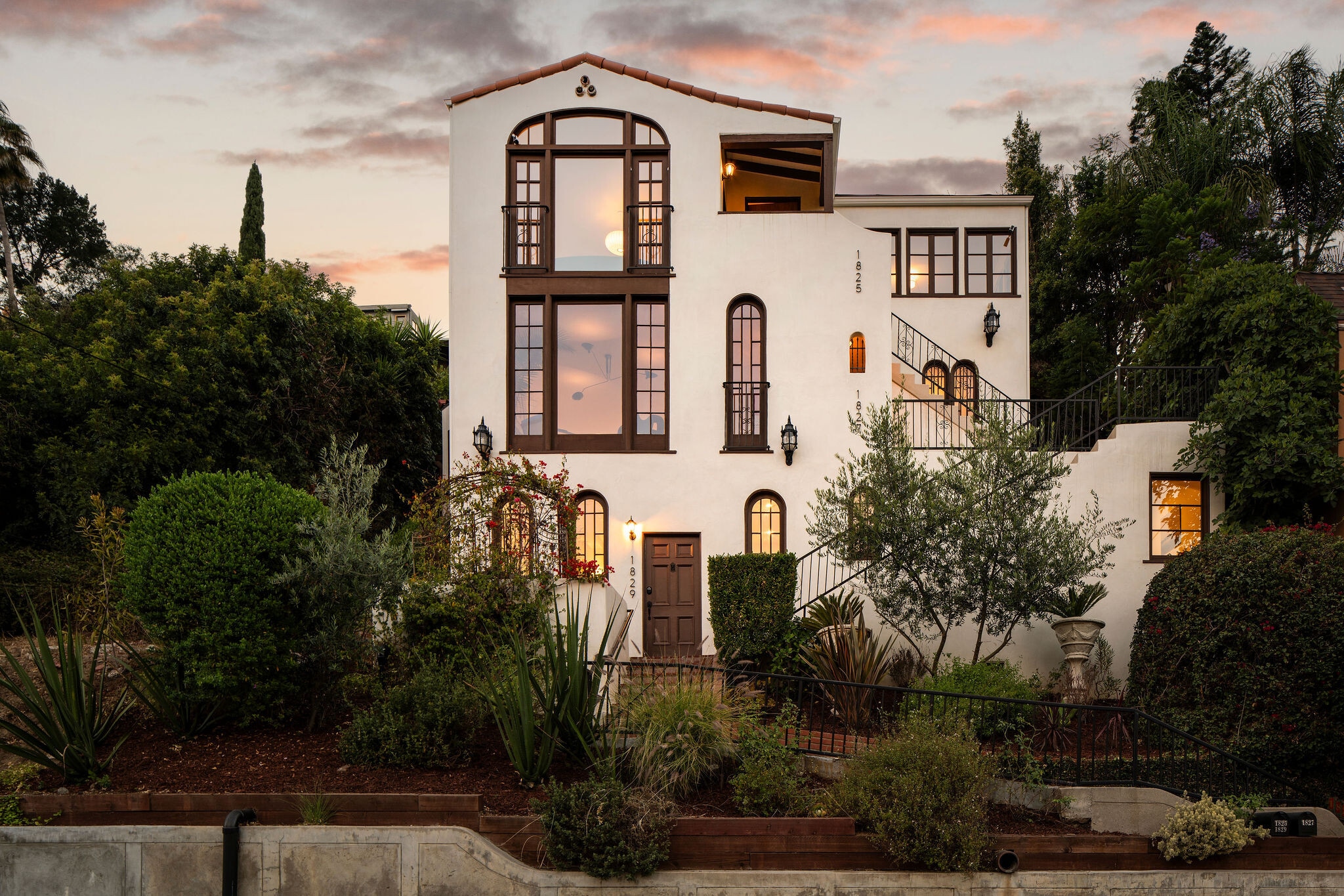 1825 Redesdale Ave, Los Angeles, CA for sale Building Photo- Image 1 of 12