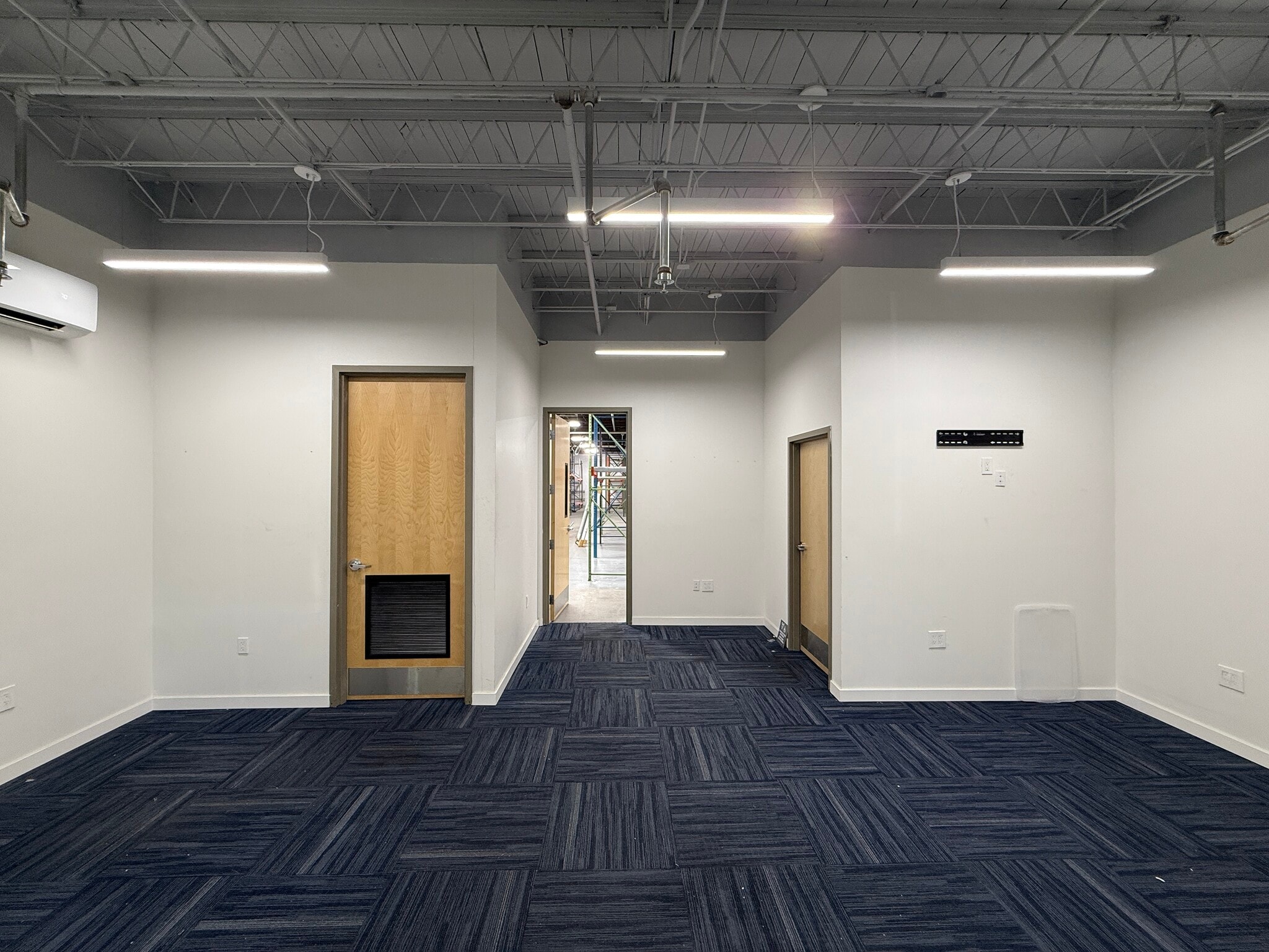 1110 NE 8th Ave, Fort Lauderdale, FL for lease Interior Photo- Image 1 of 5