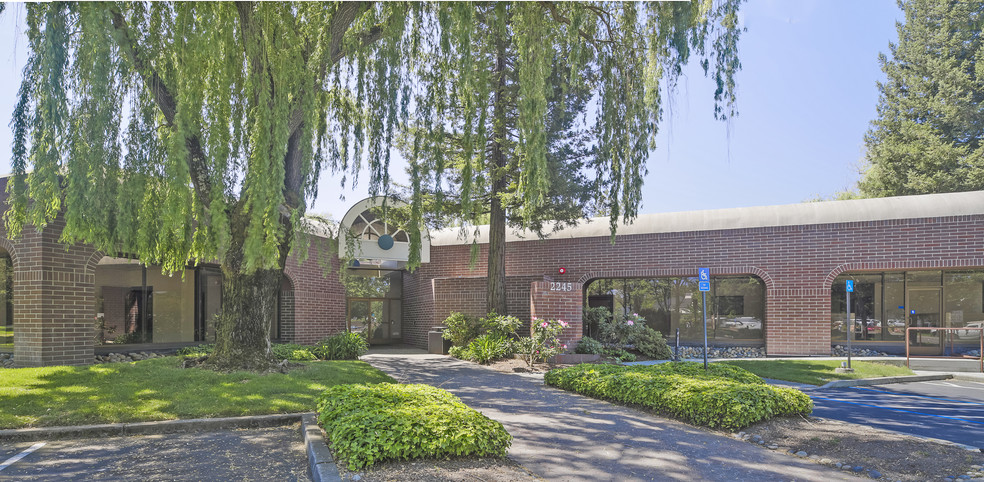 2255 Challenger Way, Santa Rosa, CA for lease - Building Photo - Image 3 of 6