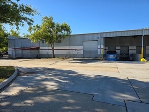 6411 Parkland Dr, Sarasota, FL for lease Building Photo- Image 2 of 5