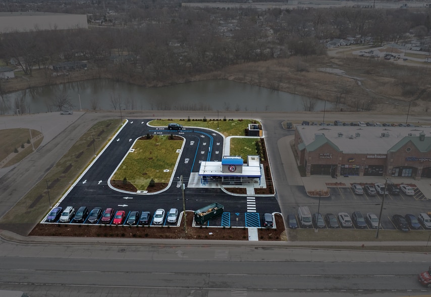 2555 Plainfield Rd, Joliet, IL for sale - Building Photo - Image 3 of 8