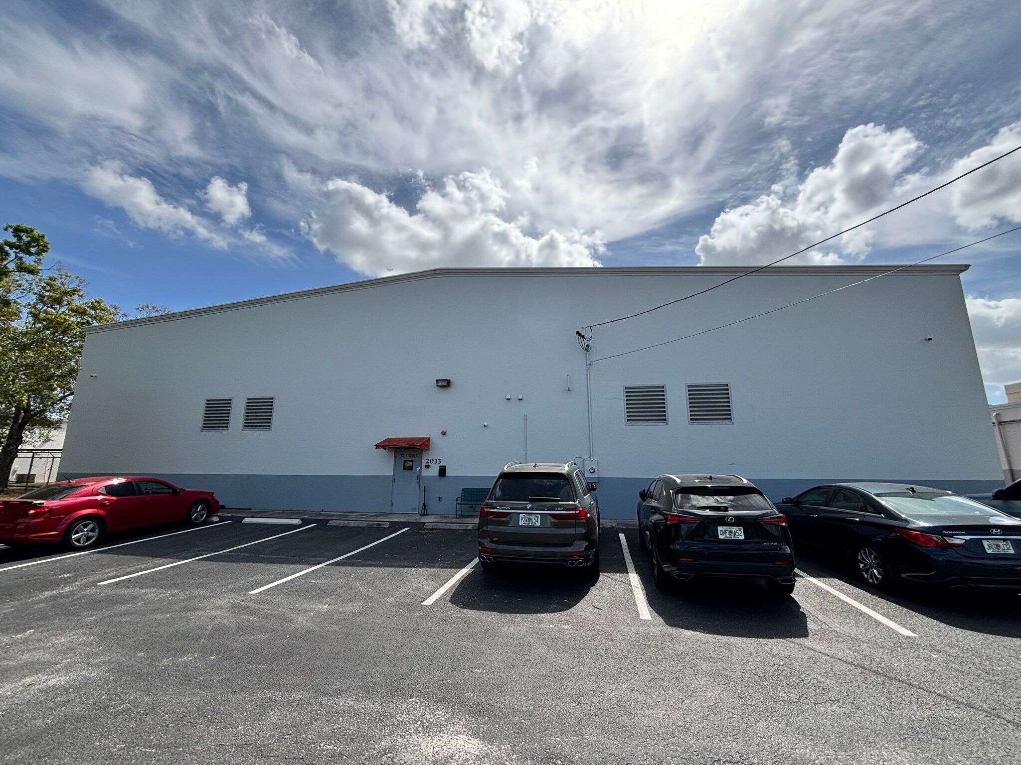 2033 Sunnydale Blvd W, Clearwater, FL for lease Building Photo- Image 1 of 5