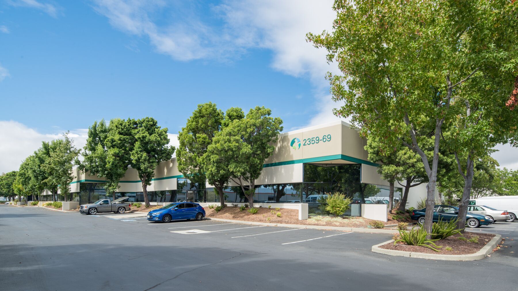 2359-2369 Lincoln Ave, Hayward, CA à louer Photo du bâtiment- Image 1 de 3