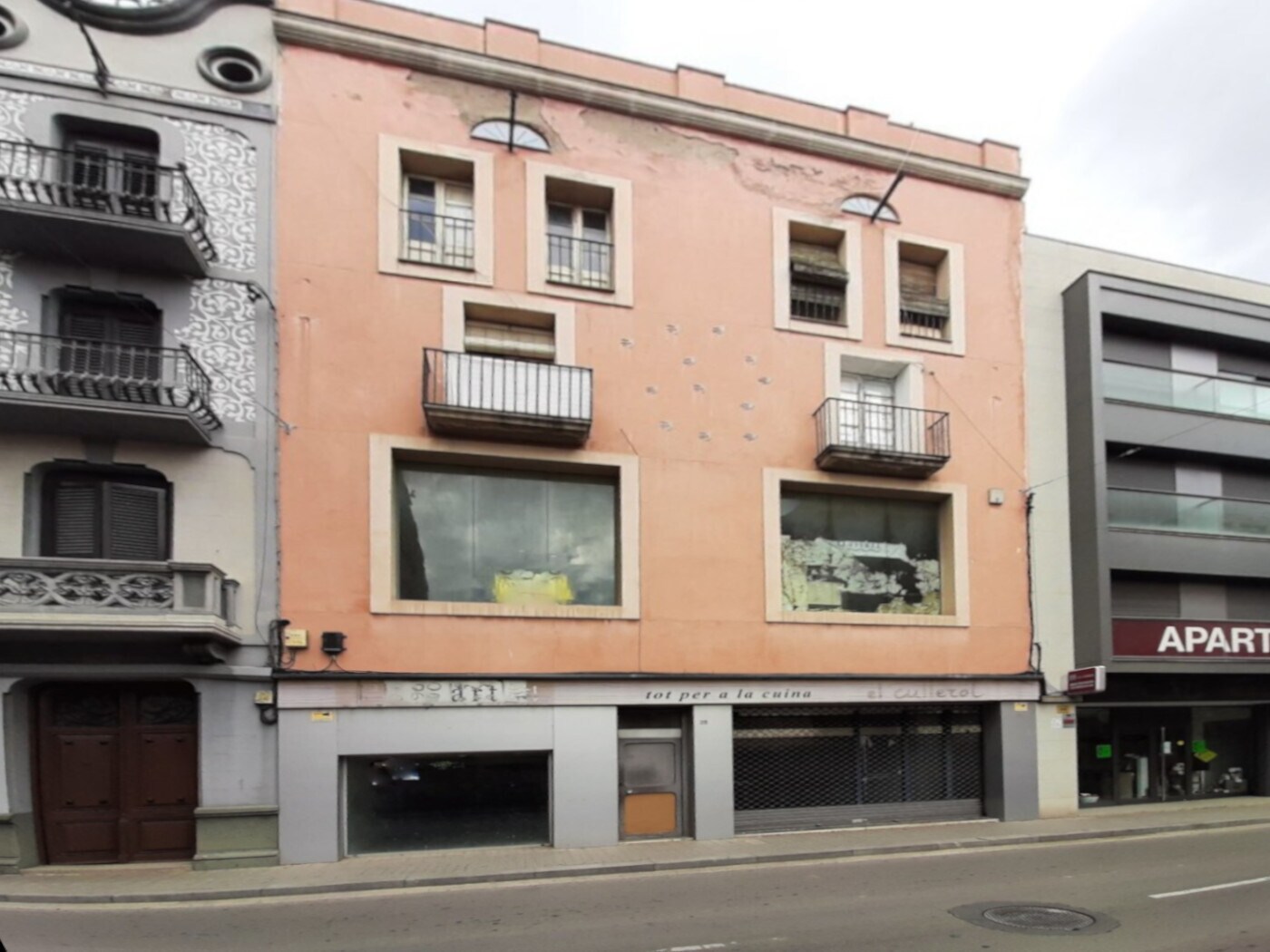 Immeuble residentiel dans Igualada, Barcelona à vendre Plan d’étage- Image 1 de 11