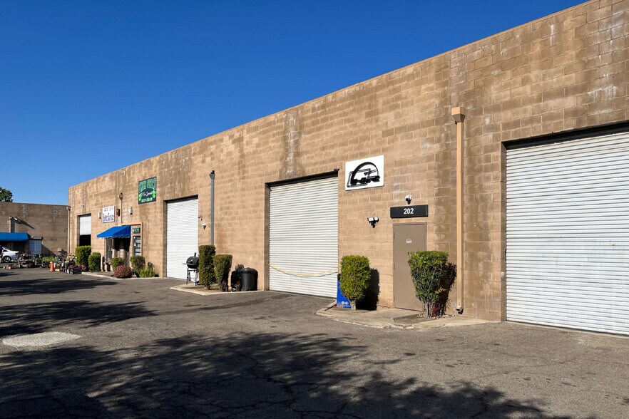 1261 Hoblitt Ave, Clovis, CA à louer - Photo du bâtiment - Image 2 de 3