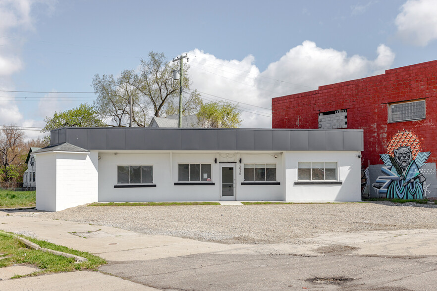 2930 E Grand Blvd, Detroit, MI for sale - Building Photo - Image 1 of 8