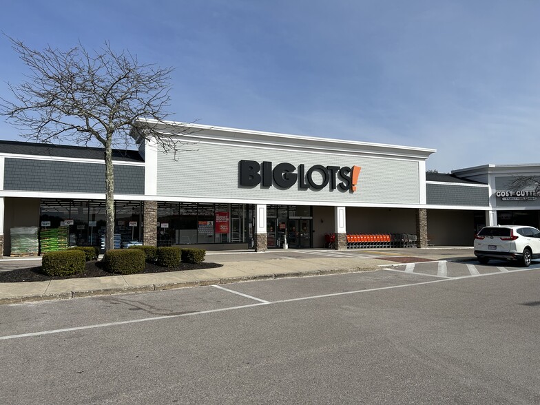 221-303 E Central St, Franklin, MA for lease - Building Photo - Image 3 of 12