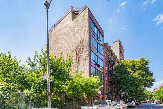 More details for 229 E 2nd St, New York, NY - Retail for Lease