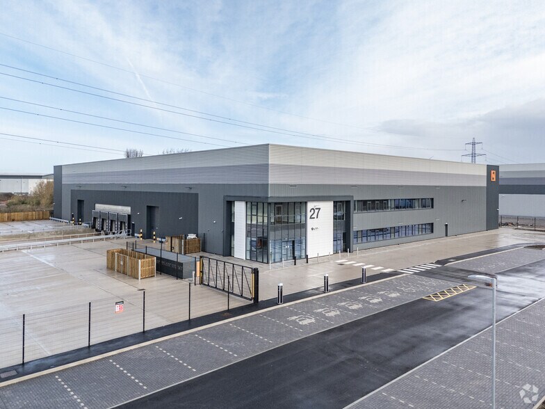 Fourth Way, Avonmouth à louer - Photo principale - Image 1 de 10