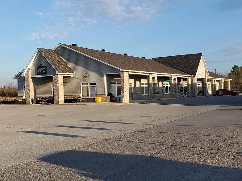 453 Ottawa St, Almonte, ON for lease - Building Photo - Image 2 of 7