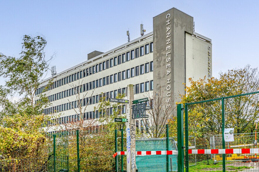 Canning Rd, Londres à louer - Photo du bâtiment - Image 3 de 3