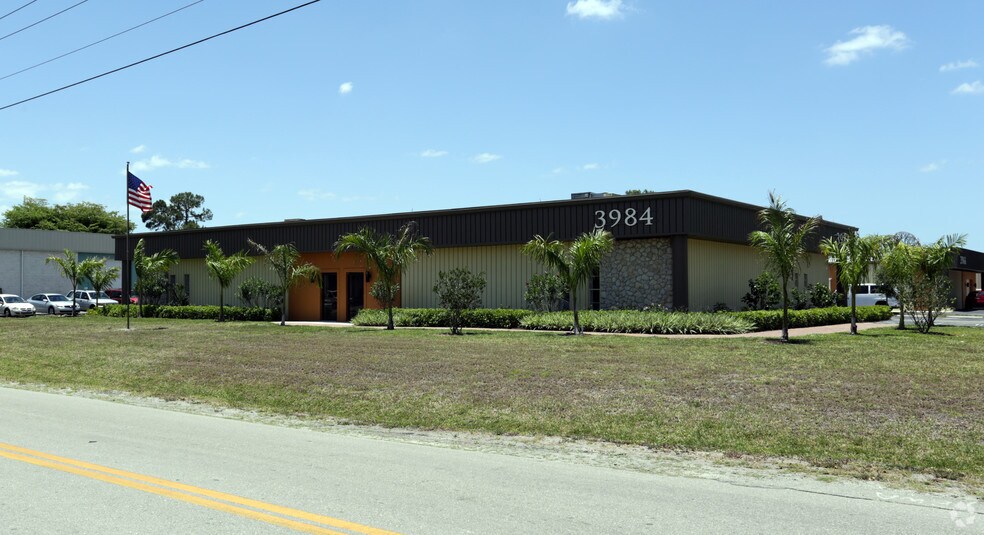 3984 Arnold Ave, Naples, FL à vendre - Photo principale - Image 1 de 8