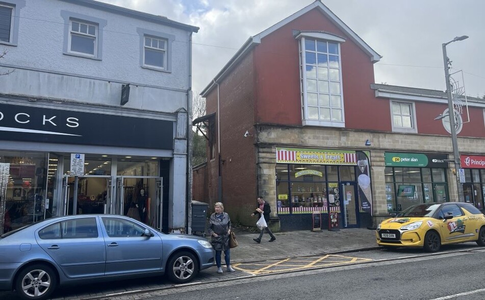 139 Commercial St, Maesteg for sale - Primary Photo - Image 1 of 1