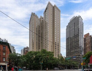 Plus de détails pour 305 E 55th St, New York, NY - Commerce de détail à louer