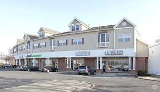 Plus de détails pour 875-885 Main St, Belford, NJ - Vente au détail à louer