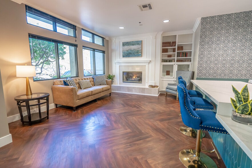 25101 The Old Rd, Stevenson Ranch, CA for lease - Building Photo - Image 3 of 21