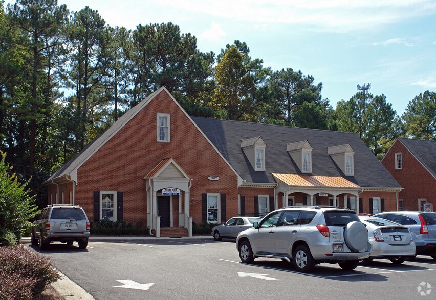 1707 Mount Vernon Rd, Dunwoody, GA à louer - Photo principale - Image 1 de 4