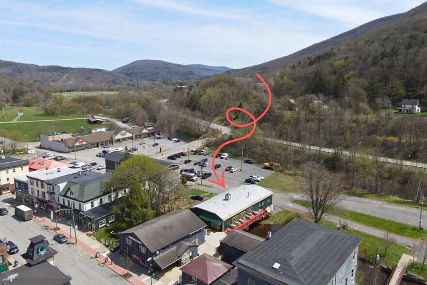 746 Main St, Margaretville, NY à vendre - Photo du bâtiment - Image 3 de 39