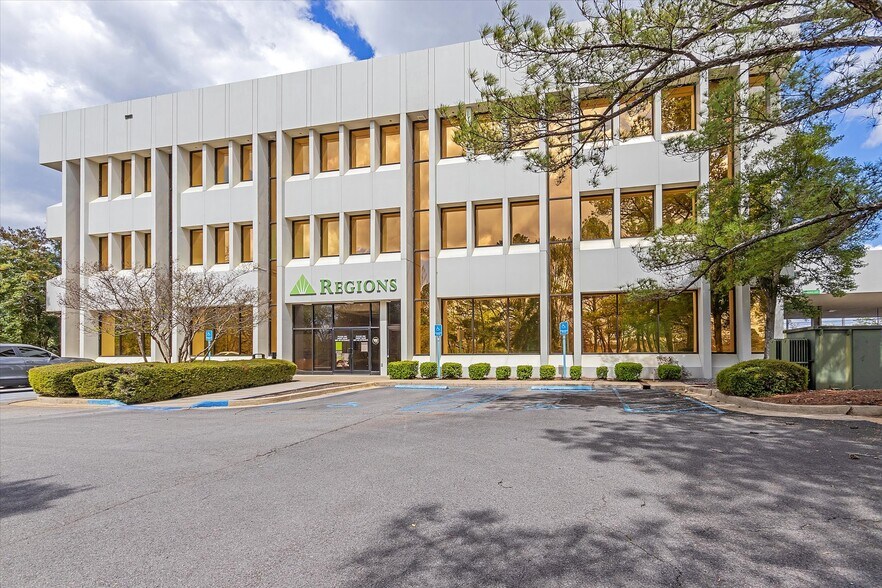 510 E Laurel St, Scottsboro, AL à louer - Photo du bâtiment - Image 2 de 13