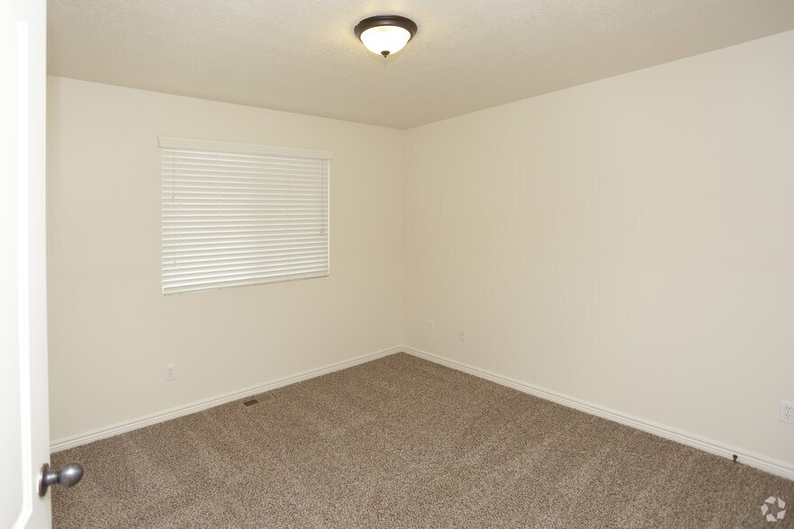 930 S 550 E, Clearfield, UT à vendre - Photo intérieure - Image 3 de 44
