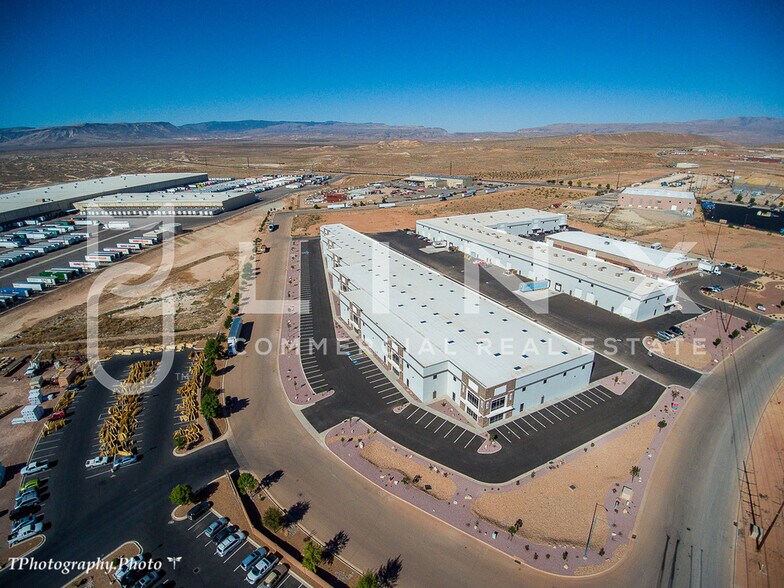 1212 E Venture Dr, St George, UT à louer - Aérien - Image 2 de 17