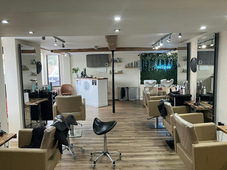 107-109 High St, Collingham à vendre - Photo du bâtiment - Image 3 de 23