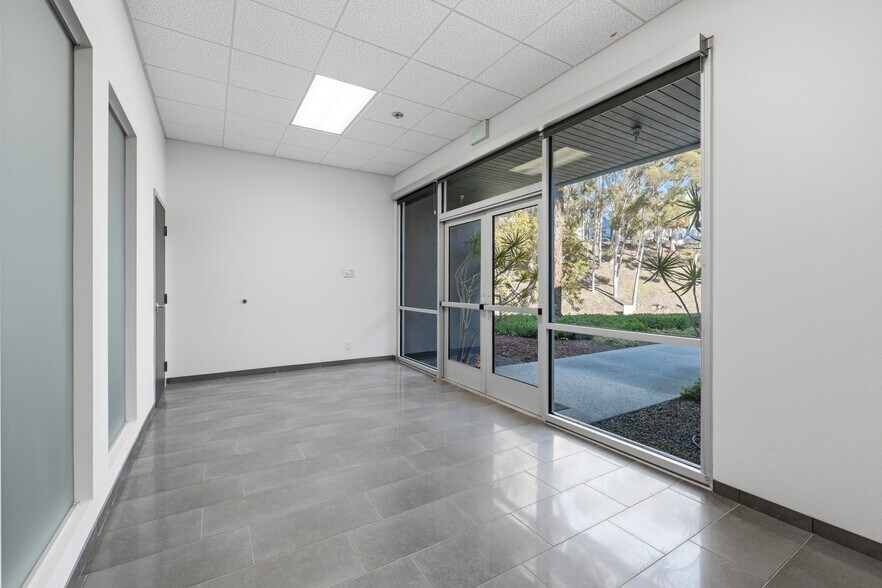 9170-9190 Camino Santa Fe, San Diego, CA à vendre - Photo intérieure - Image 2 de 72