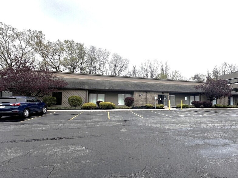 90 Erie Canal Dr, Rochester, NY à vendre - Photo du bâtiment - Image 2 de 5