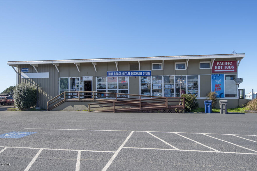 1031 S Main St, Fort Bragg, CA à vendre - Photo du bâtiment - Image 1 de 1