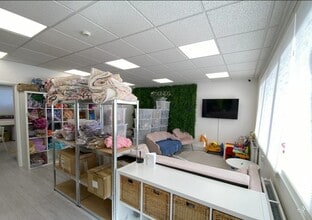 Mile Rd, Bedford à louer Photo intérieure- Image 1 de 2