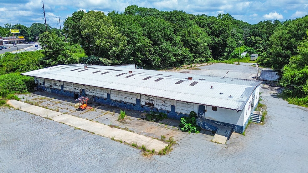 2810 Regina Dr NW, Atlanta, GA for lease - Building Photo - Image 2 of 8