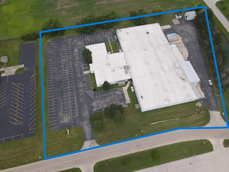 325 Carr Dr, Brookville, OH for sale - Building Photo - Image 2 of 23