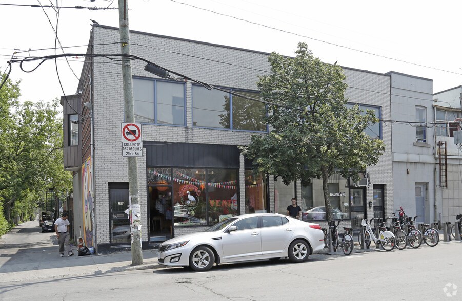 266-276 Rue Saint-Viateur O, Montréal, QC for lease - Primary Photo - Image 1 of 2