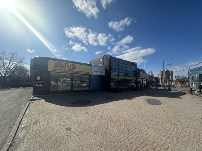 Plus de détails pour 1400 Bank St, Ottawa, ON - Commerce de détail à louer