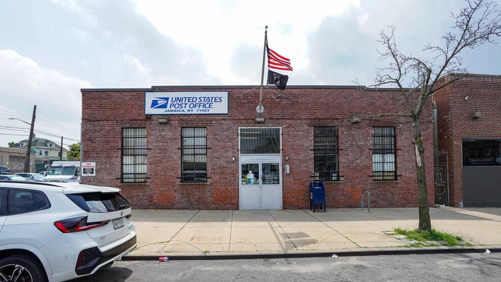 19740 Jamaica Ave, Hollis, NY for sale - Primary Photo - Image 1 of 2